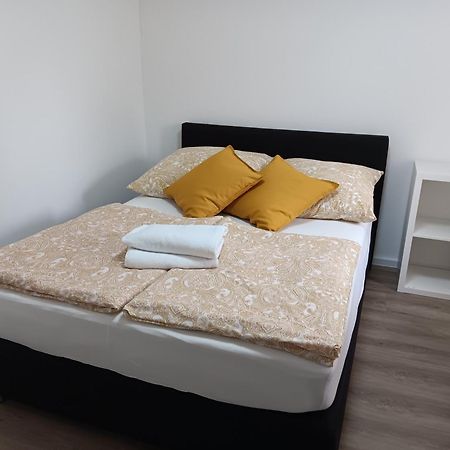 Ninas Gaestezimmer Hinterweiler エクステリア 写真